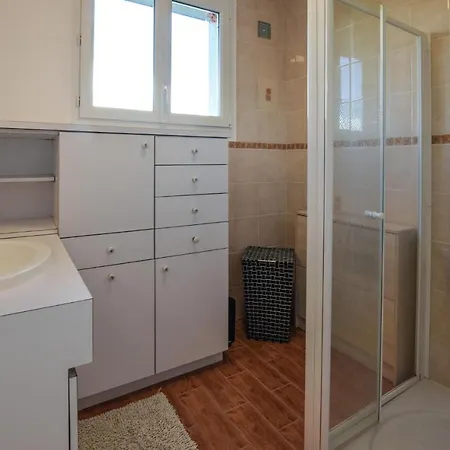 Stunning In La Lucerne-doutremer With 4 Bedrooms And Wifi *