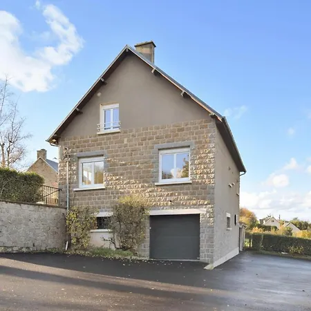 Feriehus Stunning In La Lucerne-doutremer With 4 Bedrooms And Wifi La Lucerne-dʼOutremer