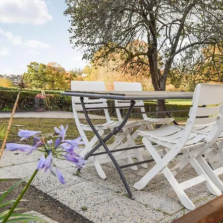 Stunning In La Lucerne-doutremer With 4 Bedrooms And Wifi * La Lucerne-dʼOutremer