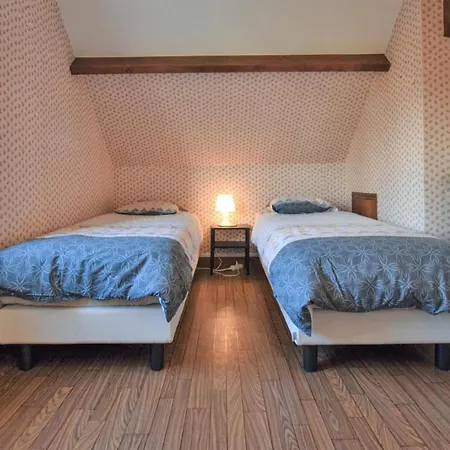 Feriehus Stunning In La Lucerne-doutremer With 4 Bedrooms And Wifi