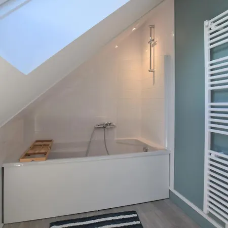 Stunning In La Lucerne-doutremer With 4 Bedrooms And Wifi
