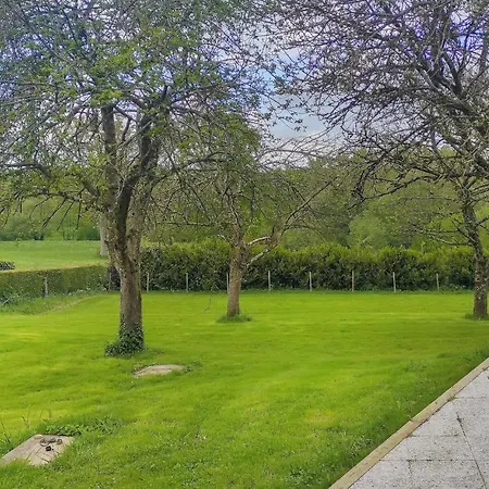 Stunning In La Lucerne-doutremer With 4 Bedrooms And Wifi La Lucerne-dʼOutremer