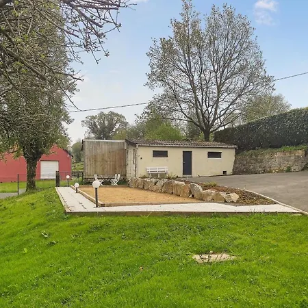 Stunning In La Lucerne-doutremer With 4 Bedrooms And Wifi